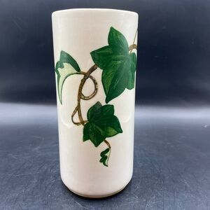 Metlox California Ivy 6 1/8" tall Cylinder Vase, Vintage and Hard to Find